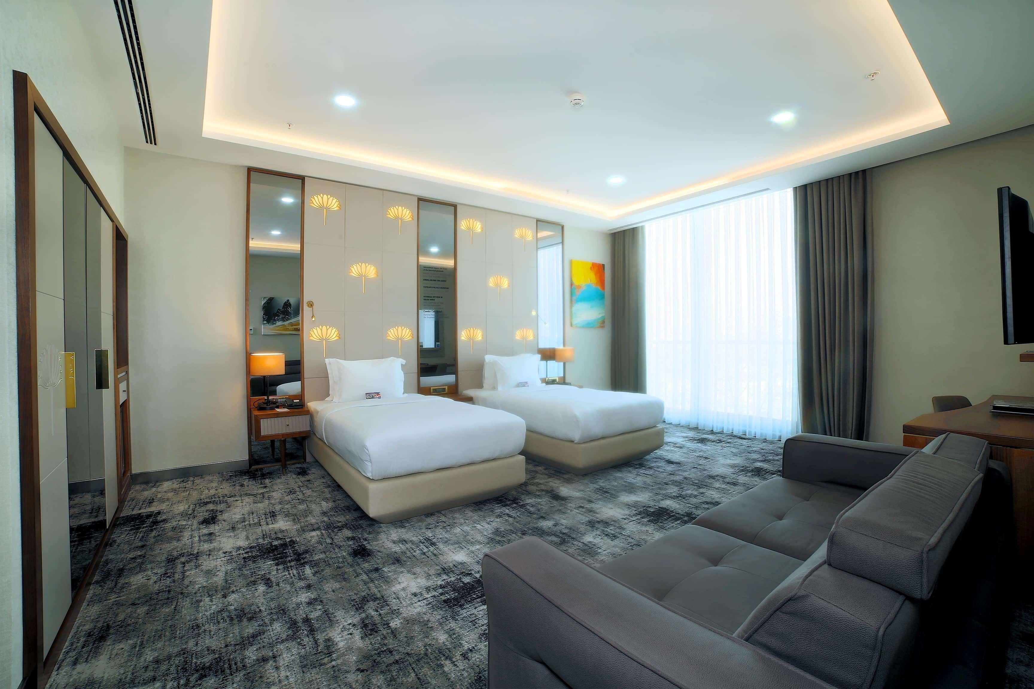 Tryp by Wyndham Istanbul Topkapi Bagian luar foto